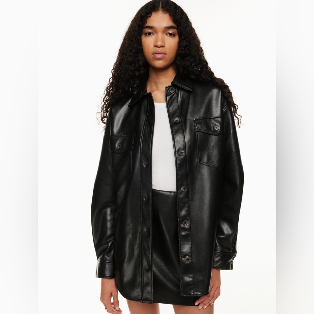 Wilfred Aritzia Ganna Shirt Jacket Faux Vegan Leather Women's Size S Oversized